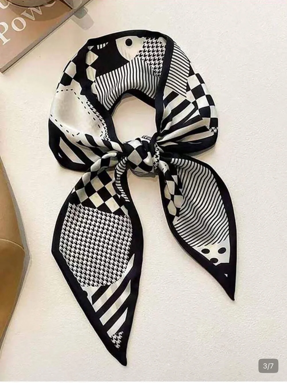 Black & White Geometric Men's Scarf - Stylish Neck Accessory